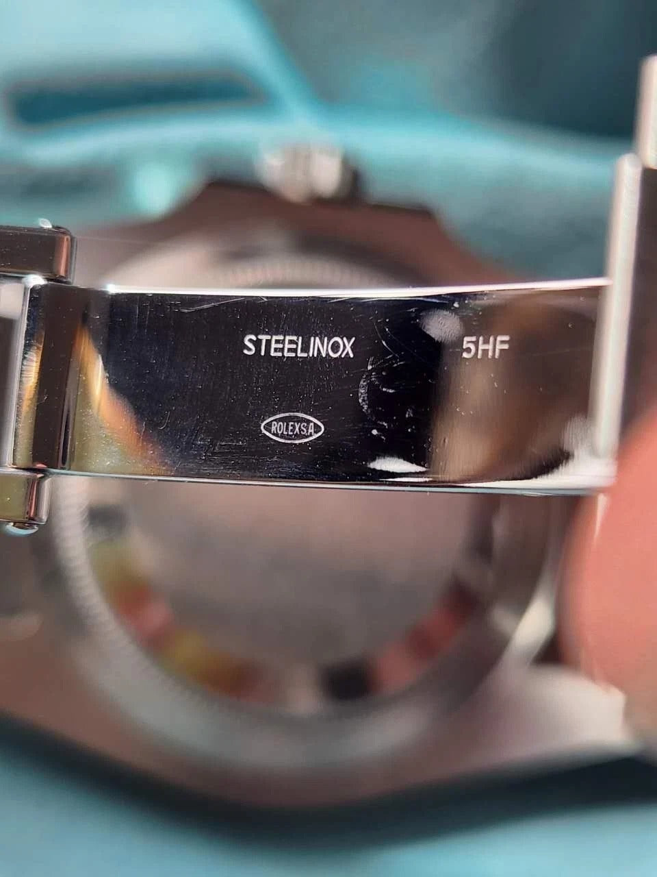 Rolex Submariner Date 116610LV HULK 40mm Stainless Green Bezel Dial in Excellent